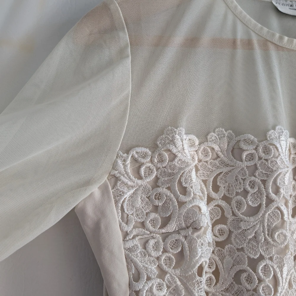Flora Nikrooz Cream Lace Stretch Top Sheer Long Sleeves - L